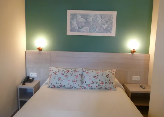 Hotel Nice 2* La Seu d'Urgell