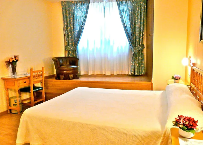 Hotel Nice 2* La Seu d'Urgell